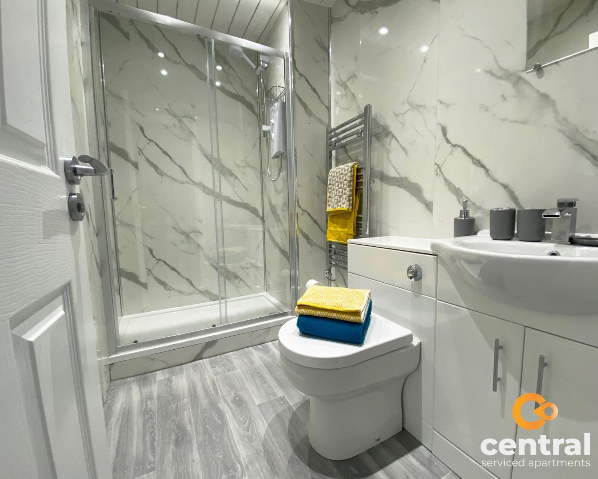 Central Serviced Apartments - 1 Bedroom - Modern - Close To Transport Links - Quiet Neighbourhood - Wifi - Fully Equipped - Smart Tvs In All Rooms - Monthly Stays Welcome - Free Street Parking - Ideal Relocation To Dundee Accommodation Dış mekan fotoğraf